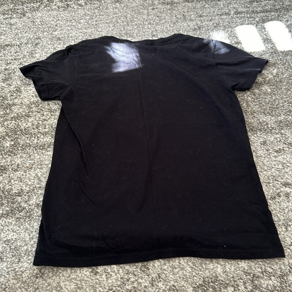 John Carpenter’s Halloween Laurie Strode glow in the dark tee size small - Picture 3 of 3